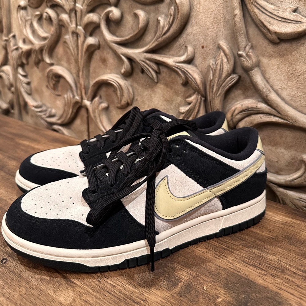 Nike Dunks - image 3